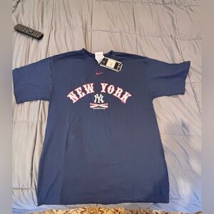 Nike New York Yankees MLB T-Shirt Navy Blue Men’s Medium NWT Team Authentic 2003